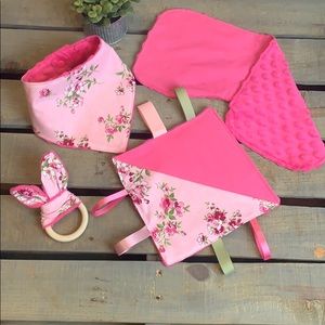 Gift Set~Loopy Blanket, Burp Cloth, Bib & Teether